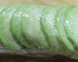 アボカドカニカマロール寿司作り方8写真