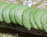 アボカドカニカマロール寿司作り方7写真