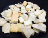 鶏むねと厚揚げのガーリック醤油おろし作り方1写真