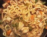 ジンギスカンのタレで豚ホルモン焼うどん☆作り方3写真