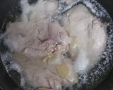 フライパン1つで2品♪茹で鶏のタイ風ご飯作り方2写真