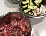 フライパンだけで豚肉とズッキーニオムレツ作り方1写真