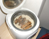 超簡単！蒲焼の缶詰から”さんまご飯”作り方2写真