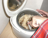 超簡単！蒲焼の缶詰から”さんまご飯”作り方3写真