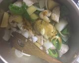 お鍋で簡単☆トマト缶で鶏胸肉煮込み☆作り方3写真