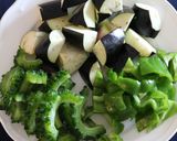 豚肉と夏野菜のピリ辛炒め돼지고기볶음。作り方2写真