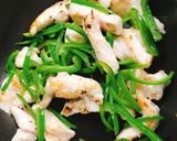 鶏むね肉でチンジャオロース♡作り方3写真