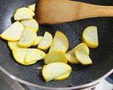 夏野菜と鶏肉のレモンバターソテー作り方5写真