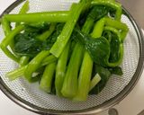 かぶの葉と炒り卵のサラダ♪作り方1写真