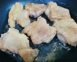 ✿紫玉葱甘酢煮で絡めた鶏肉だよ✿作り方2写真