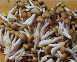 鶏ささみとレタス ニラのにんにく醤油煮♪作り方1写真