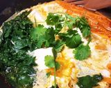 韓国風 辛いスープ 豆腐と卵&パクチー作り方3写真