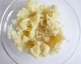 もちもちポテトボールのチリソース炒め作り方1写真