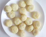 もちもちポテトボールのチリソース炒め作り方2写真