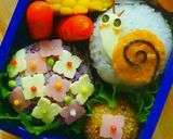 キャラ弁 梅雨のかたつむりおにぎり弁当作り方4写真