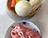 朝ごはん豚肉トマト野菜ジュースでスープ〜作り方1写真