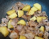 時短1品☆豚肉とじゃがいもバター醤油炒め作り方3写真