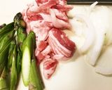 ごま油香る！豚バラとアスパラガスの塩炒め作り方2写真