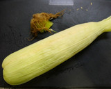 レンジで簡単！皮つき丸々とうもろこし蒸し作り方1写真