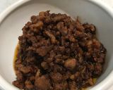 ピリ辛肉味噌をトロトロ玉ねぎに乗せて〜作り方3写真