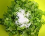 菜っ葉と塩昆布のおにぎり(*^^*)作り方2写真