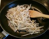 おかずラー油de もやし炒め作り方1写真