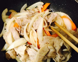 豚肉と玉ねぎ、にんじんの甘辛醤油炒め作り方4写真