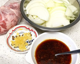 豚こまと玉ねぎの梅ニンニク炒め♬作り方2写真