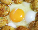 とろり半熟卵黄からめて♪巣籠もりタコ焼き作り方3写真