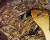 ごぼうと豚ひき肉のの甘辛炒め!作り方3写真