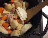 鶏モモで肉じゃが♪作り方2写真