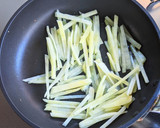 細切りジャガイモの牡蠣だし醤油炒め作り方3写真
