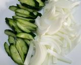 簡単すぐ★きゅうりと玉ねぎのピリ辛サラダ作り方1写真