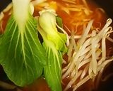 もやしとチンゲン菜の野菜ジュースラーメン作り方1写真