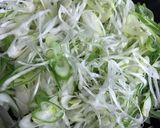 天かすが決め手✨簡単ネギの辛炒め作り方2写真