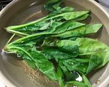 鶏肉とほうれん草のクリーム煮作り方1写真