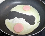 卵黄の卵かけご飯とハム目玉焼きの朝セット作り方3写真