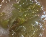 生ワカメと新玉葱の味噌汁♪葉っぱもね!作り方1写真