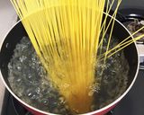 さんま缶と豆苗で！ボリュームトマトパスタ作り方1写真