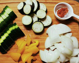 夏野菜と厚揚げの梅肉ソース炒め作り方1写真