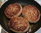 母の味☆うちの大きい煮込みハンバーグ作り方10写真