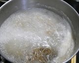 簡単！蕎麦パスタ☆ペペロンチーノ作り方1写真