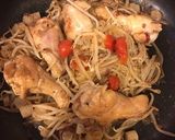 鳥の手羽元のもやし炒め作り方2写真
