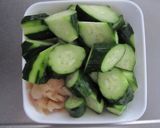 豚ひき肉とキュウリの甘辛炒め作り方1写真
