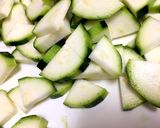 簡単おいしい旬のズッキーニ浅漬け作り方1写真