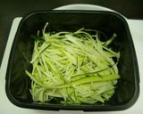 ★糖質オフ！＊ズッキーニ麺でナポリタン＊作り方2写真