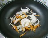 ★糖質オフ！＊ズッキーニ麺でナポリタン＊作り方3写真