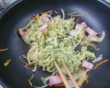 ★糖質オフ！＊ズッキーニ麺でナポリタン＊作り方5写真