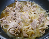 簡単！豚丼☆とろとろ玉葱作り方3写真