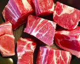 肩ロースの生姜煮★炭酸水で時短★柔らか♪作り方1写真